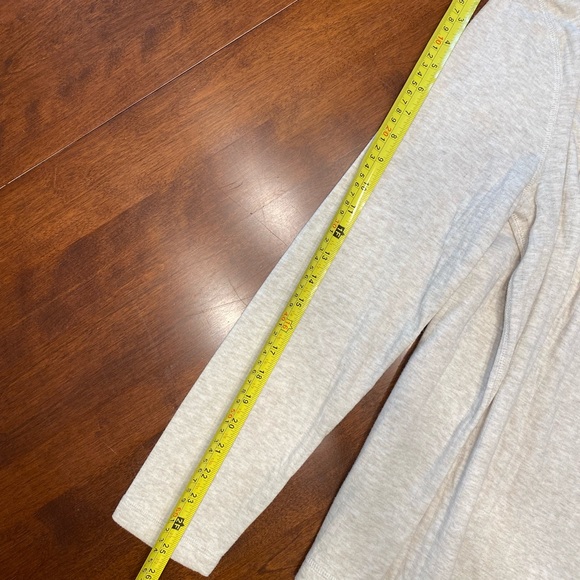 Abercrombie & Fitch Long Sleeve Sweater - Picture 5 of 8